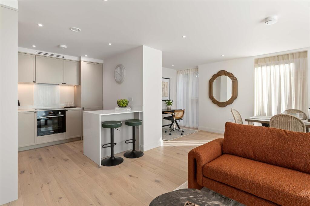 Apartment in Enfield - More