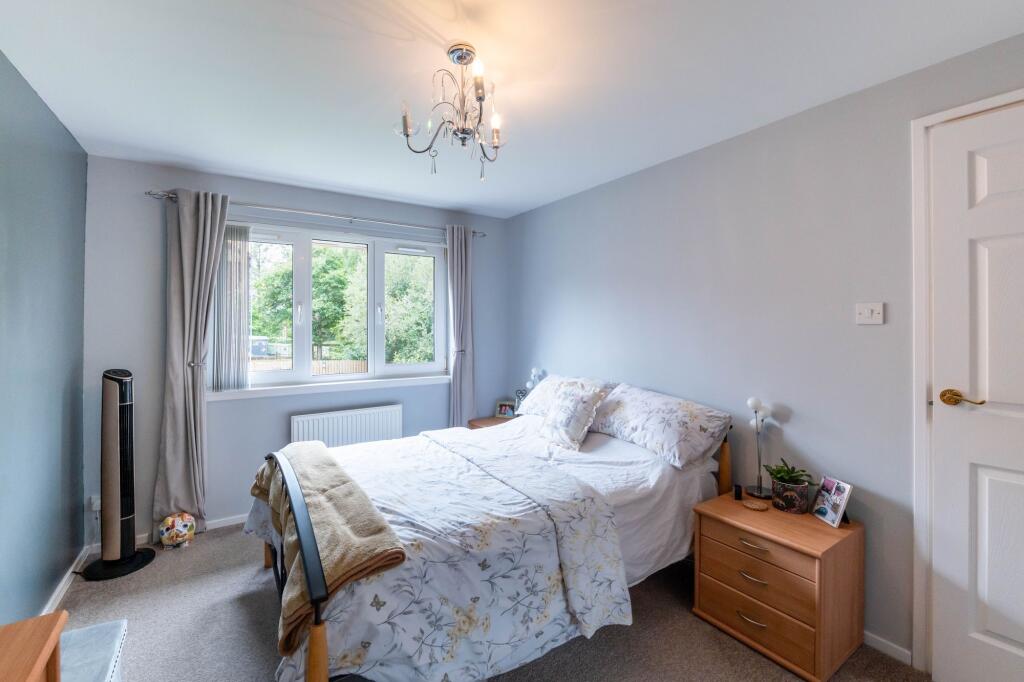 House in Livingston, Adambrae - More
