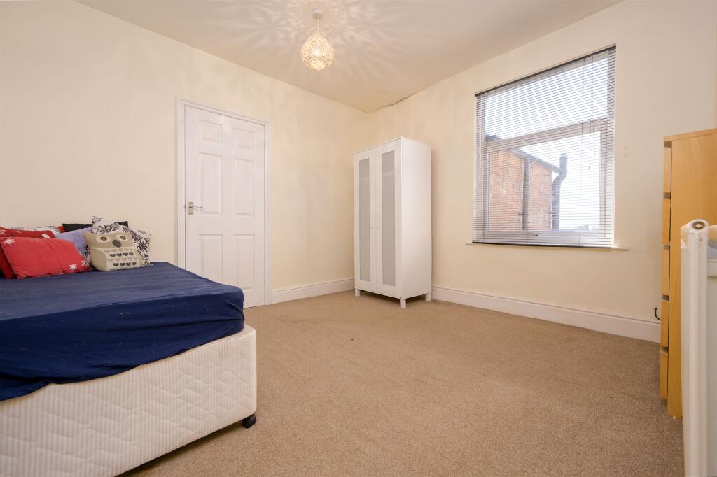 House in Desborough, North Northamptonshire - More