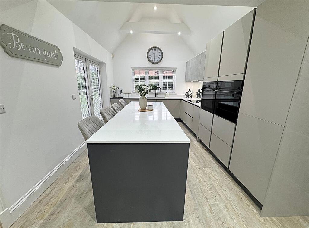 Golf Course Lane, Waltham, Grimsby, N.E. Lincs, DN37 0JN photo 4