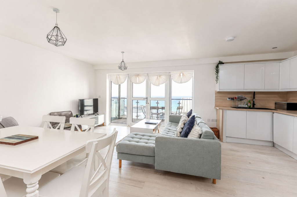 Apartment in Truro - View 4