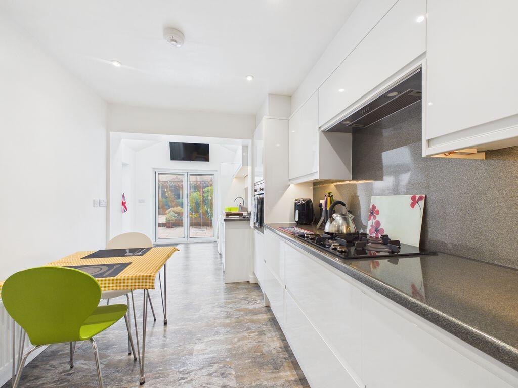 House in Stroud, Stonehouse - View 5