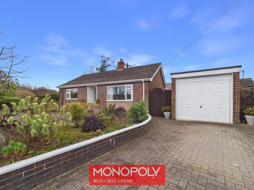 2-bed house on Brondyffryn, St. Asaph, LL17, £269,950