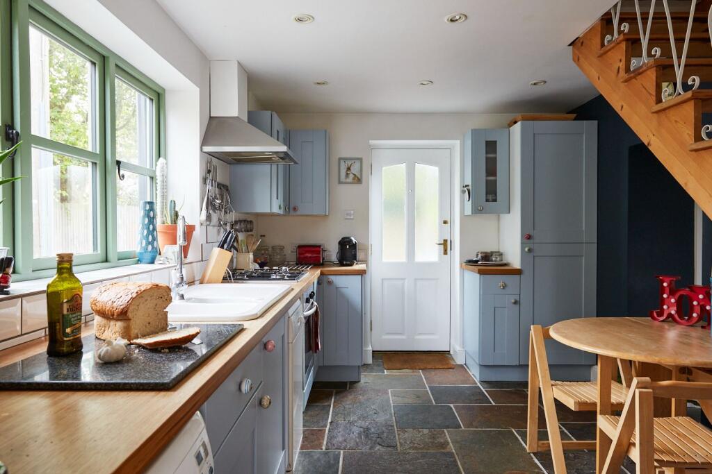 House in Swindon - View 5