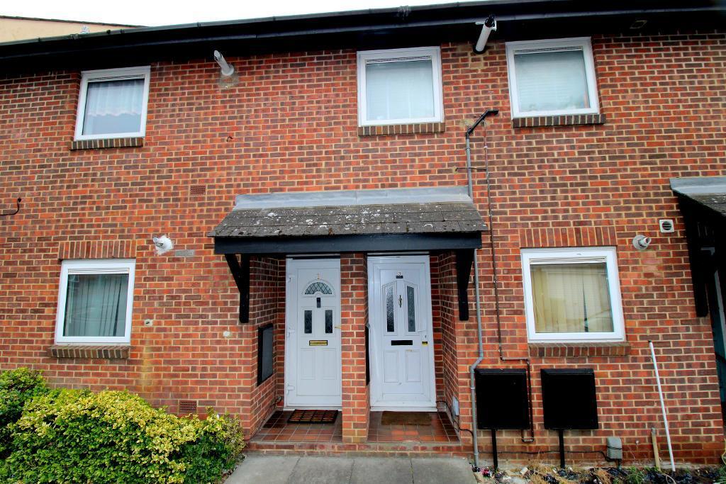 Main image of property: Stanley Street, South Luton, Luton, Bedfordshire, LU1 5AL