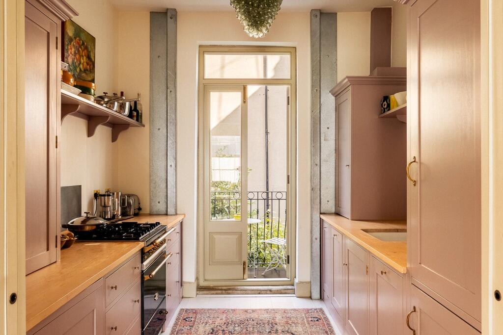 Apartment in London - View 5