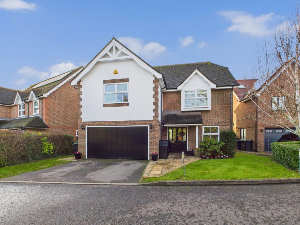 Main image of property: Bramble Close, Chalfont St. Peter, Buckinghamshire, SL9