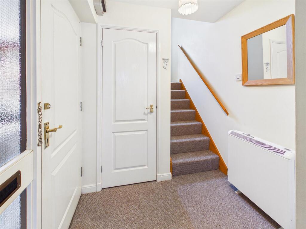 4 Cwrt Hafren, Chapel Street, Llanidloes photo 2