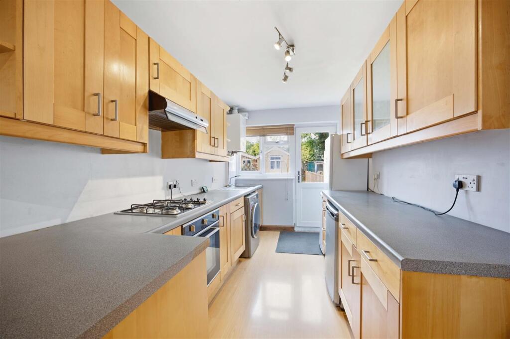 House in London - View 5