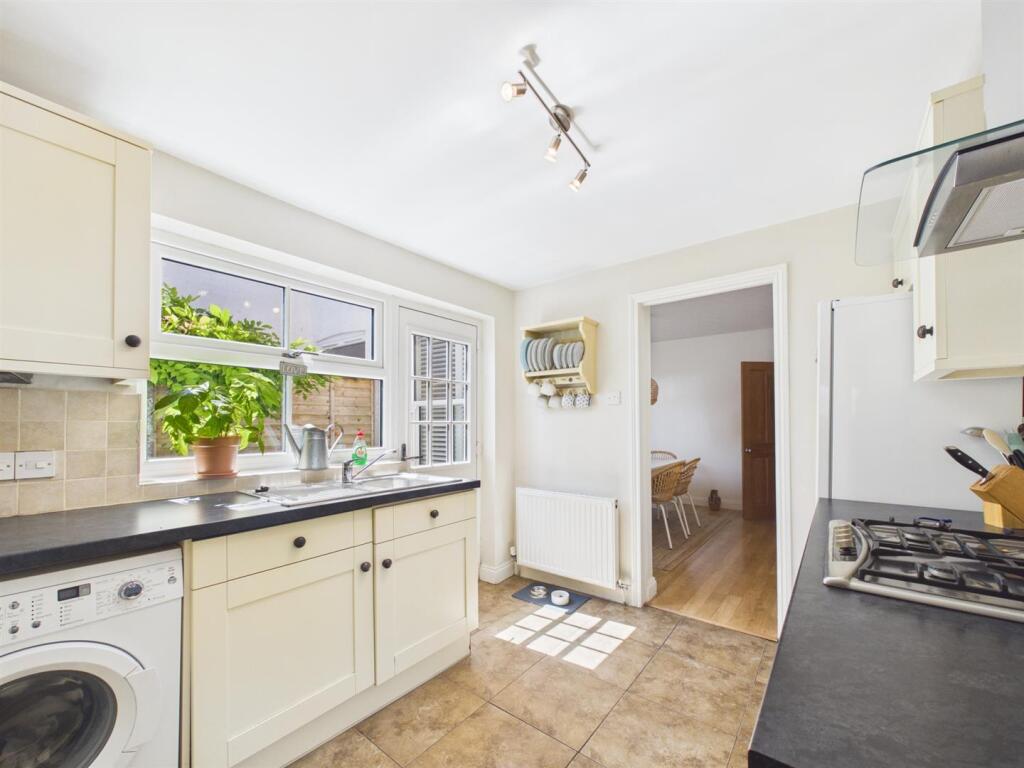 House in Aylesbury, Elmhurst - View 5