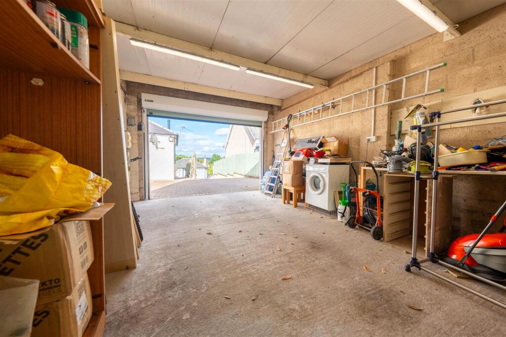 House in Perth, Viewlands - View 3