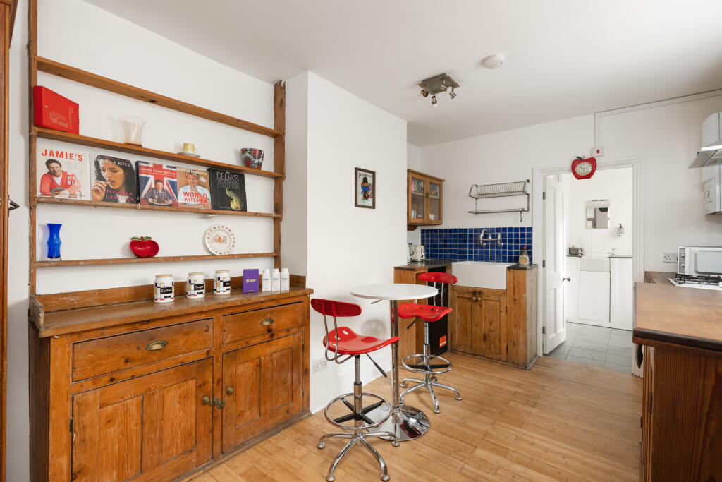 House in London - View 5