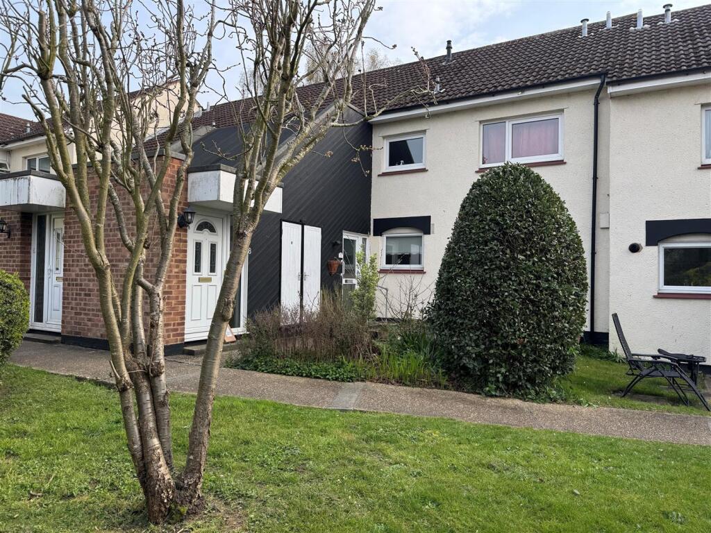 Main image of property: Uplands Park Road, Rayleigh