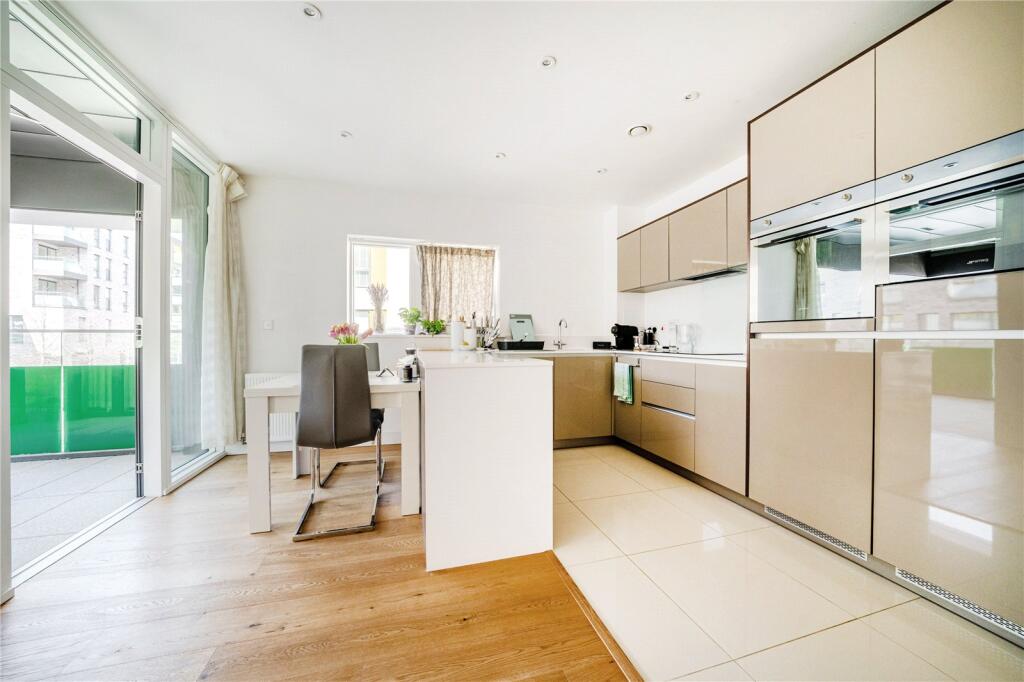 Apartment in London, Greenwich Millennium Village, East Greenwich - View 4