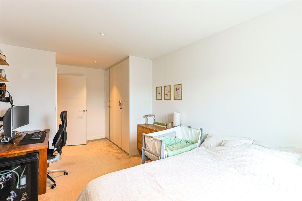 Beaufort Square, Beaufort Park, Colindale, NW9 - View 5