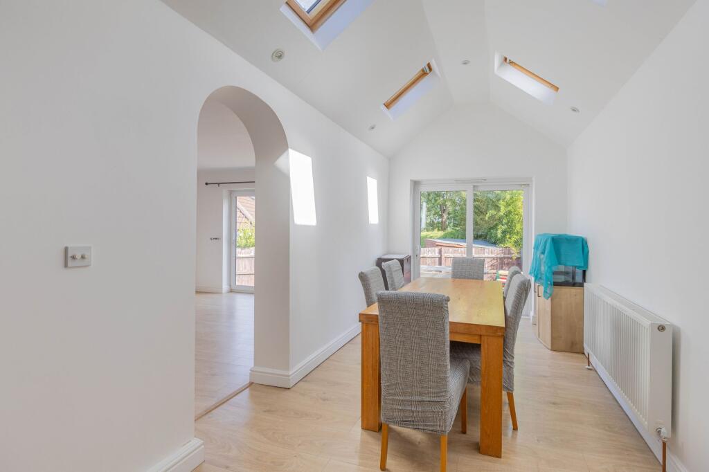 Stoppers Hill, Brinkworth, SN15 photo 4