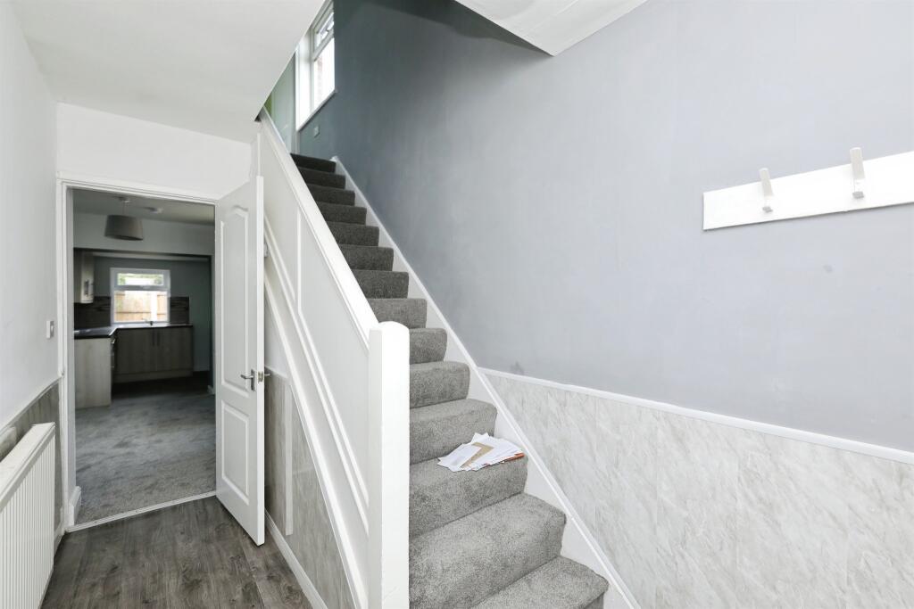 House in Doncaster, Barnby Dun with Kirk Sandall - View 5