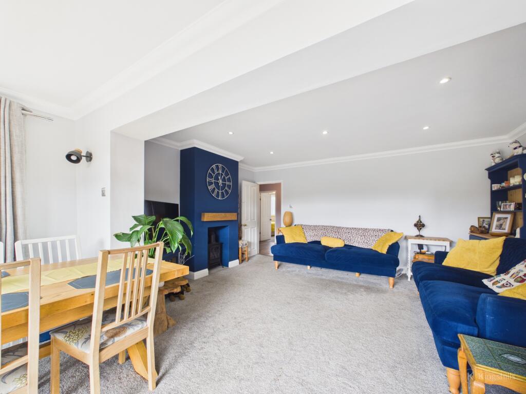 House in Hughenden Valley, Hughenden - View 5