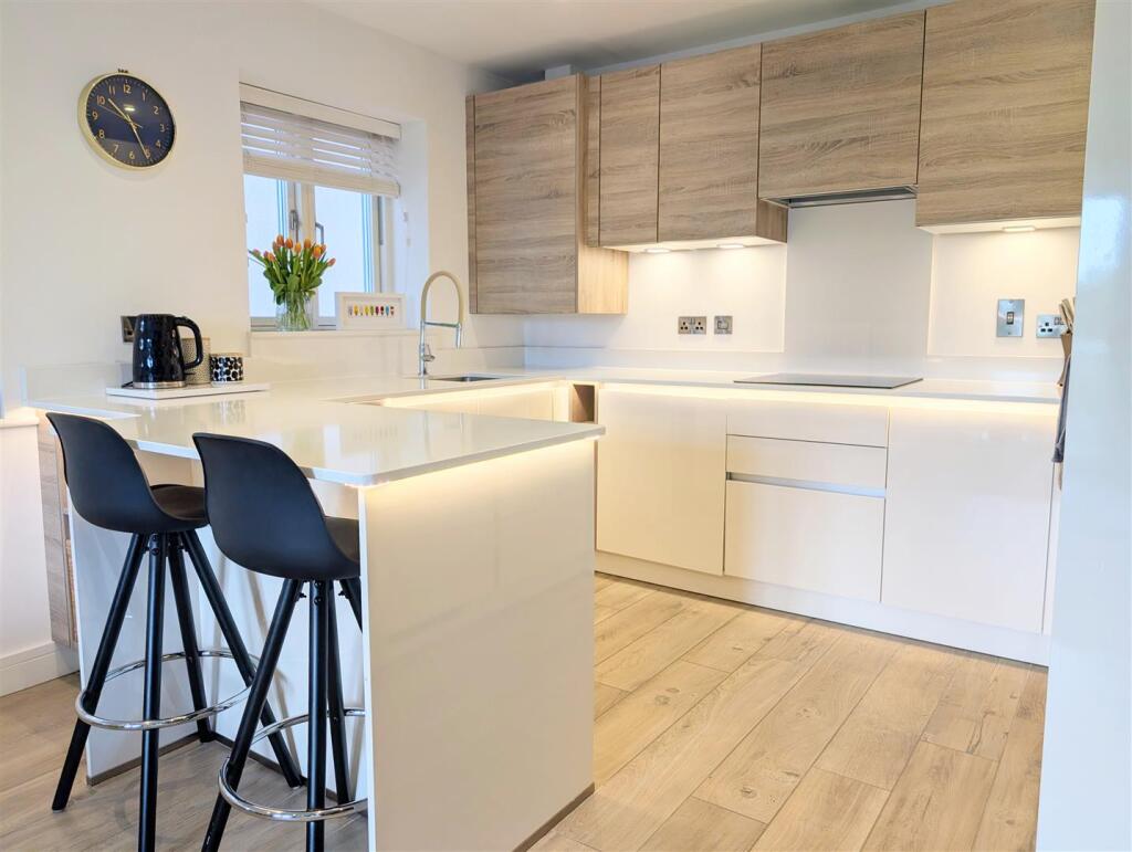22 Albury Place, St. Michaels Street, Shrewsbury, SY1 2ET photo 4