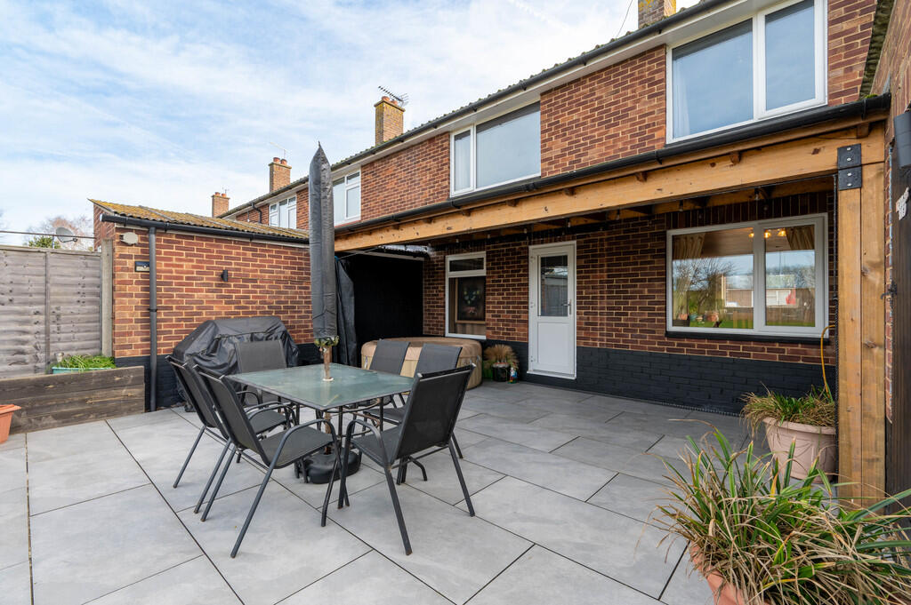 Kingsfleet Road, Felixstowe photo 3