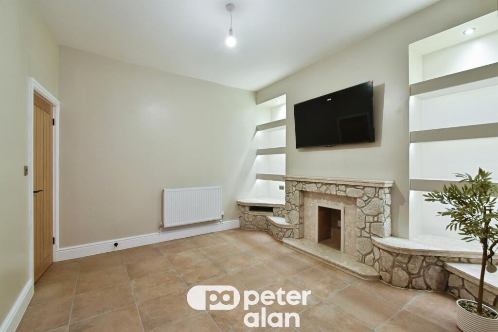 Queens Terrace, Troedyrhiw, Merthyr Tydfil photo 4