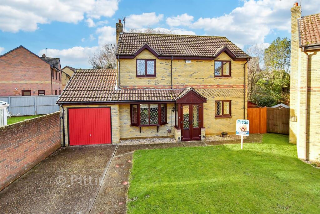 Fieldfare Road, Carisbrooke, Isle of Wight photo 3