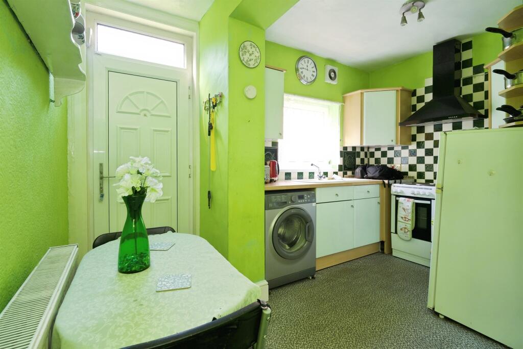 House in Barnsley, South Yorkshire - More