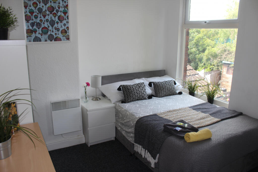 Main image of property: Newnham Road, Coventry, CV1