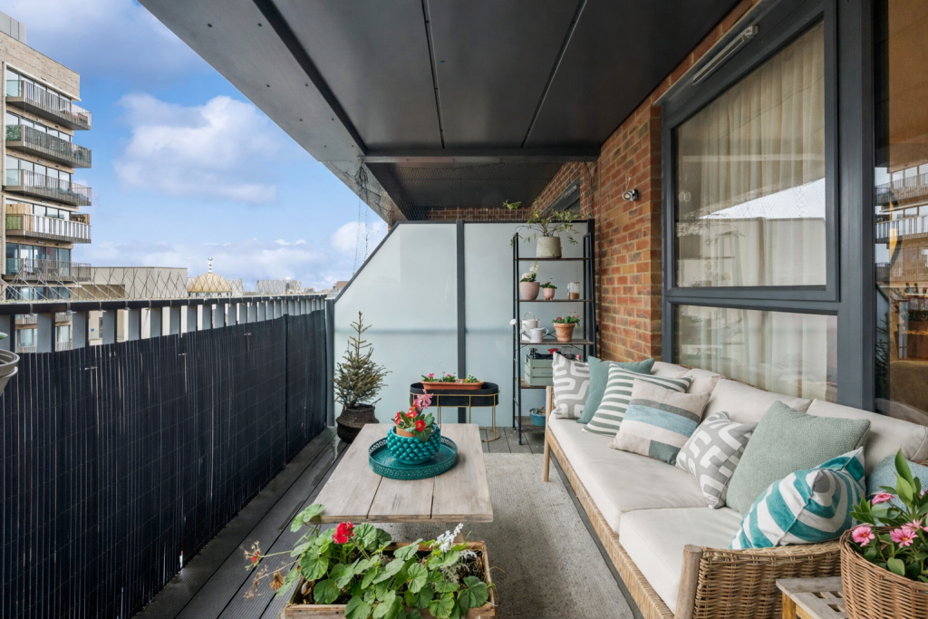 Apartment in London - View 2