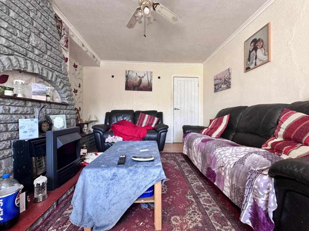 House in Wednesbury, Fallings Heath - View 4