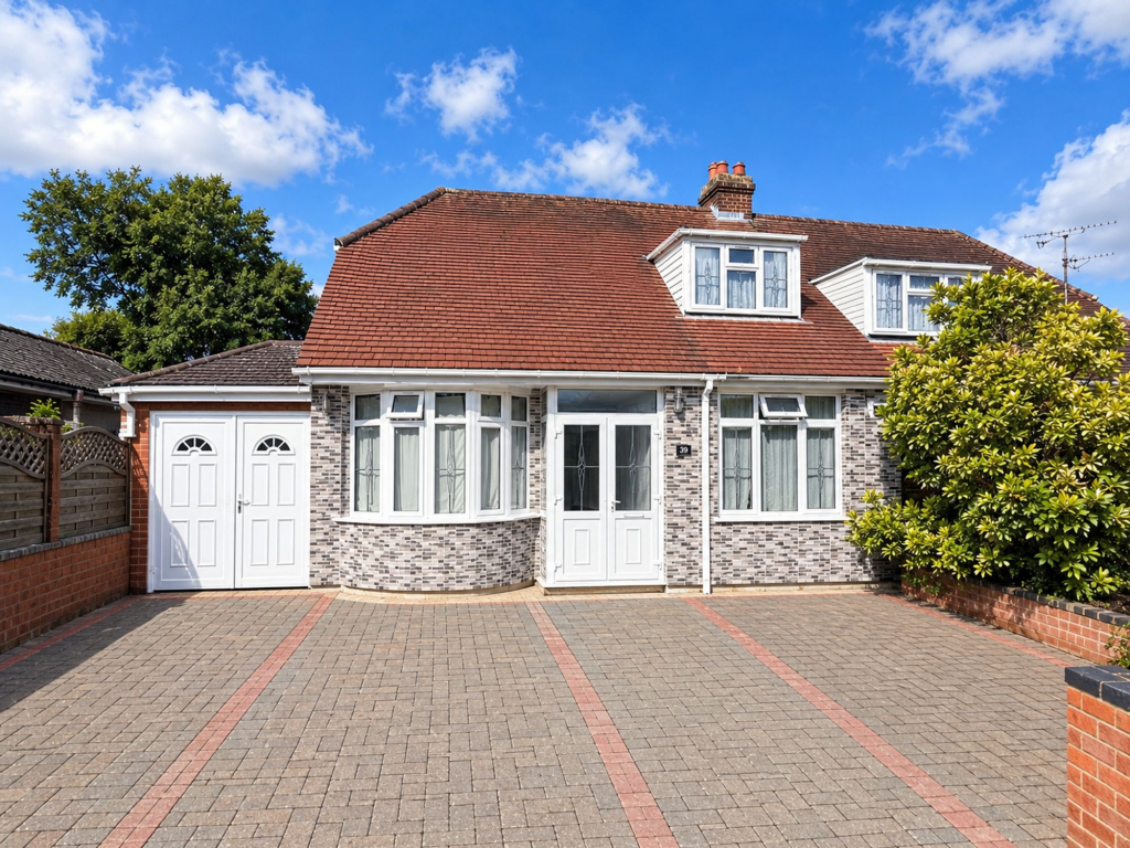 Main image of property: Overstone Road, Luton, LU4