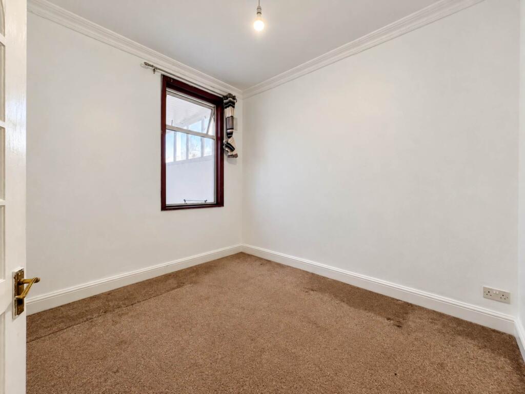 House in London - View 5