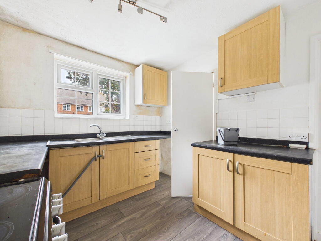 Furzedown, Lttlehampton, BN17 photo 4