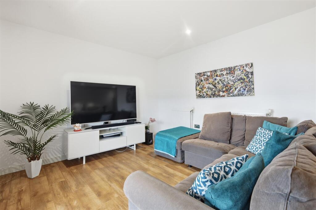 Apartment in London - View 4