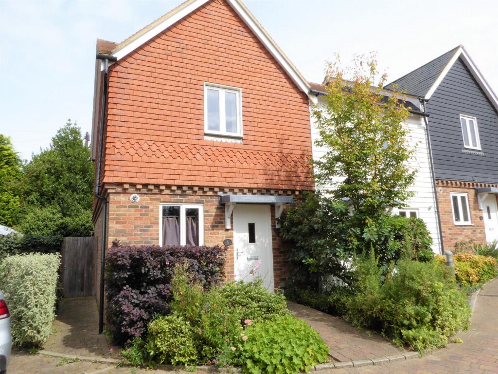 Main image of property: Gibsons Place, High Street, DA4