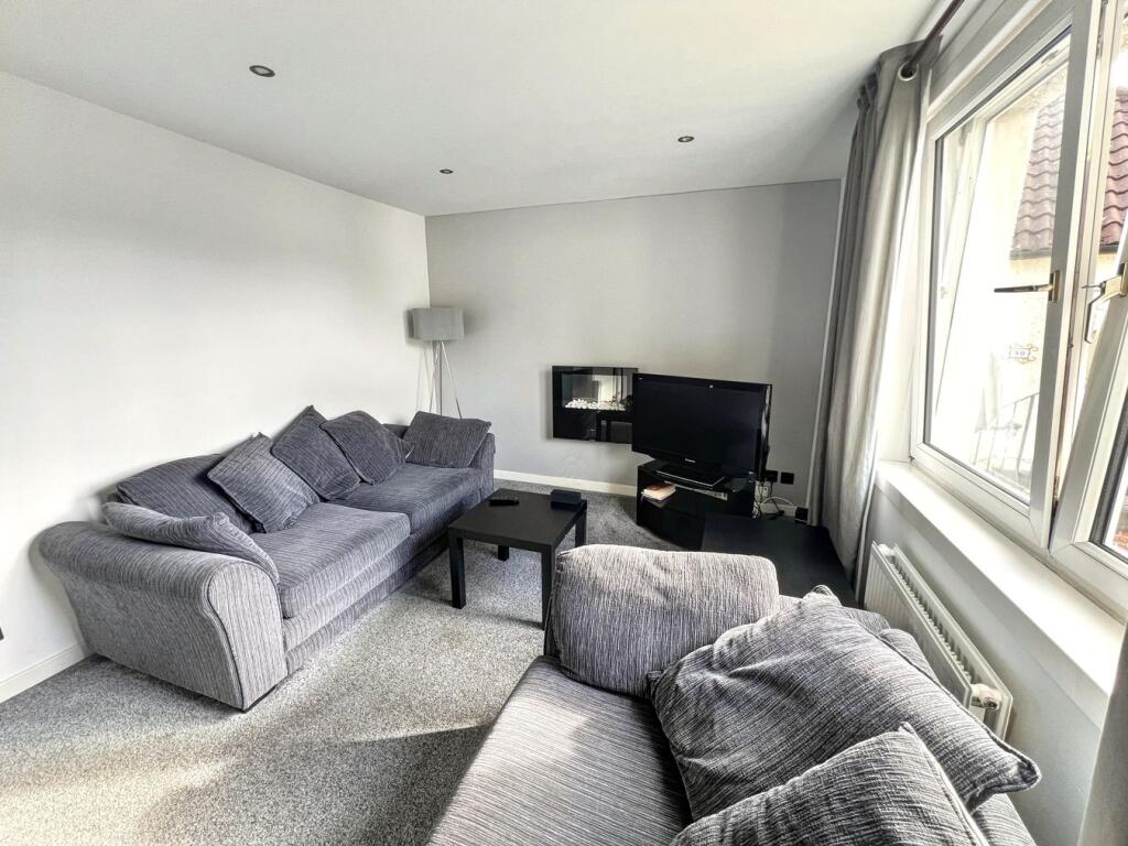 Apartment in Edinburgh, South Gyle - View 4