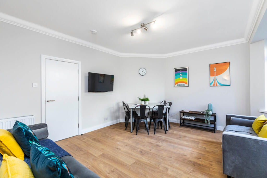 House in Leeds - View 5