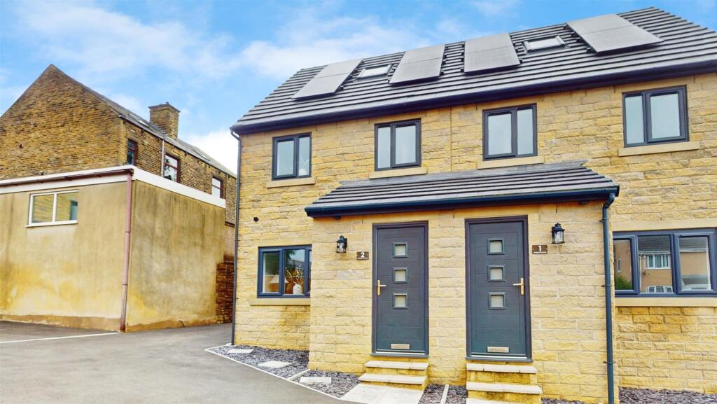 Wellgarth Gardens, Buttershaw, Bradford