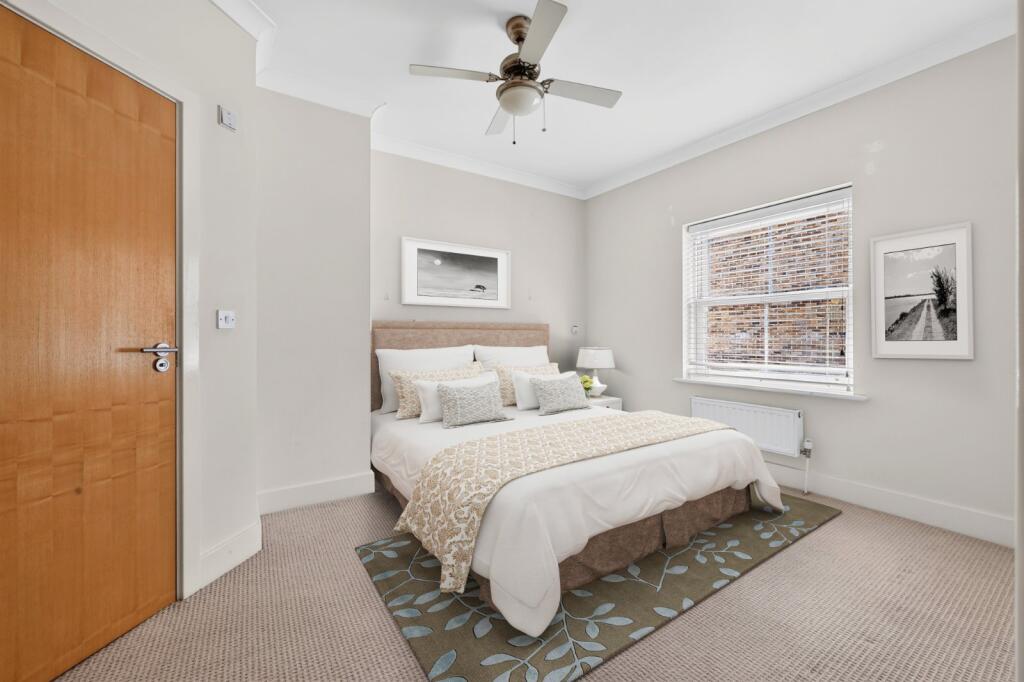 Apartment in London - View 5