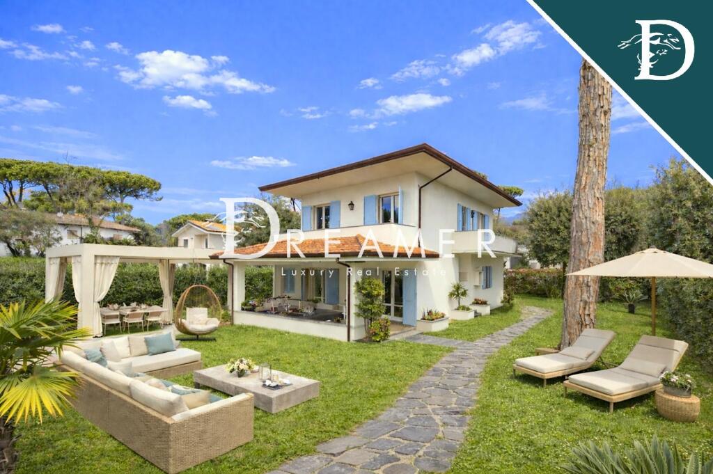 Main image of property: Tuscany, Lucca, Forte Dei Marmi