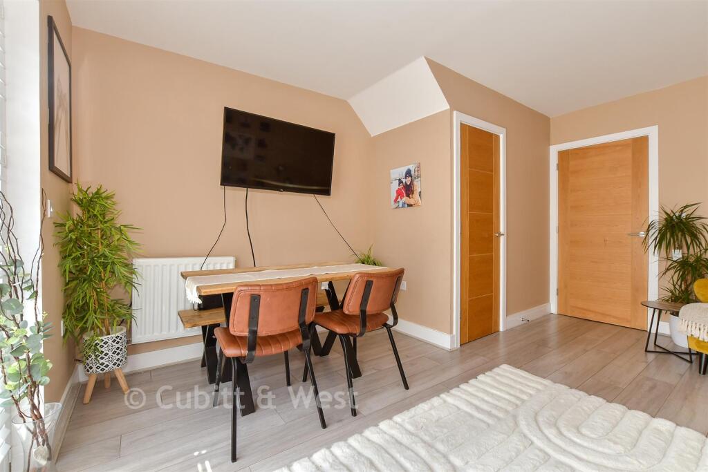 House in Arun, Aldwick - View 4