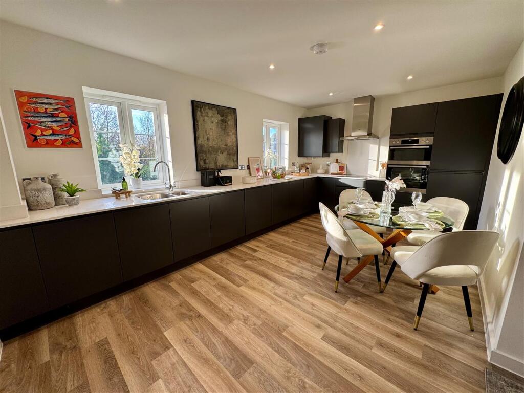 Main image of property: Emscote Old Wharf, Warwick