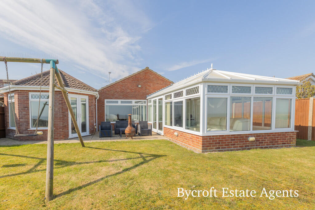 Bush Road, Winterton-On-Sea photo 3