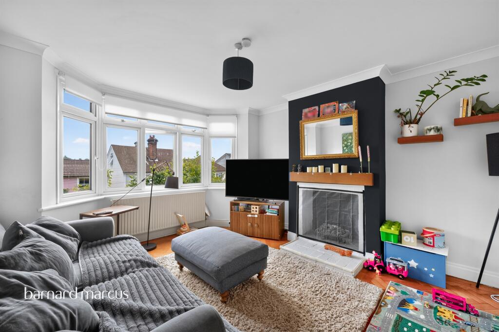Garlands Road, Redhill - View 6
