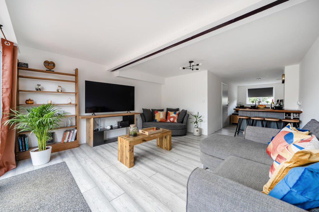 House in West Oxfordshire, Carterton - View 4