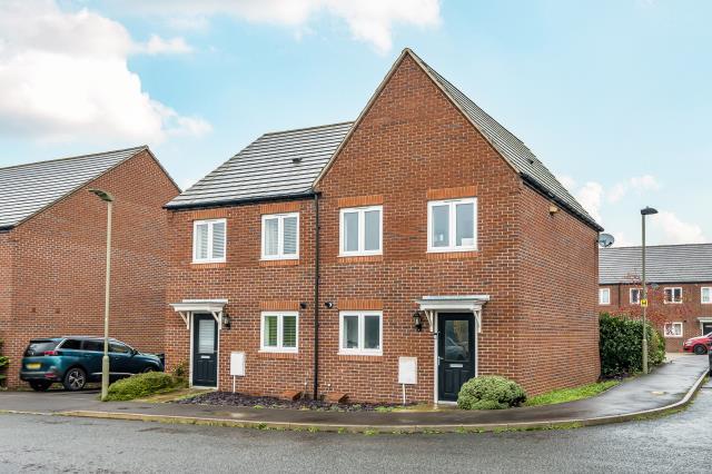 Broad Way, Upper Heyford, Bicester photo 2
