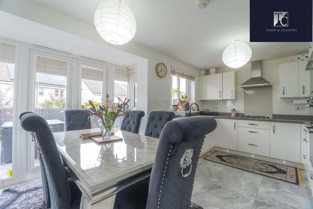 House in Cambuslang, Newton Farm - More