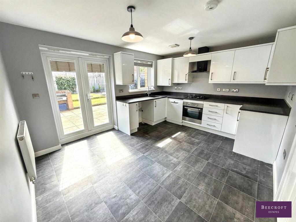 Highfield Grange Close, Wombwell, Barnsley - View 2