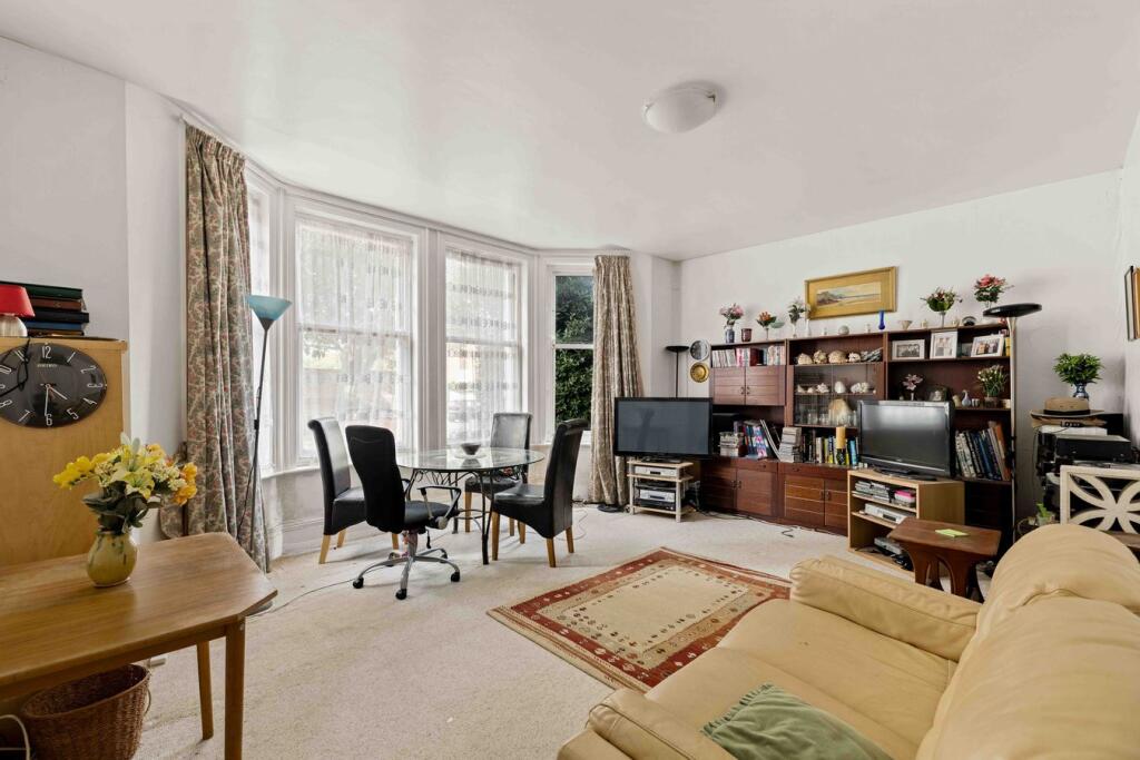 Apartment in Canterbury - View 2
