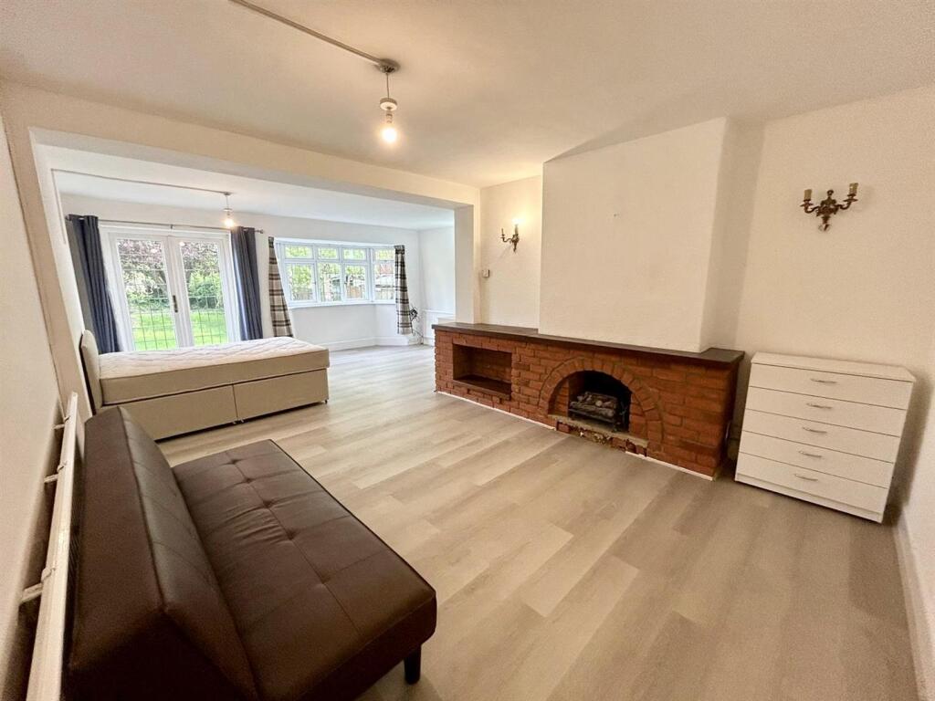 Main image of property: Room 2, Hart Road